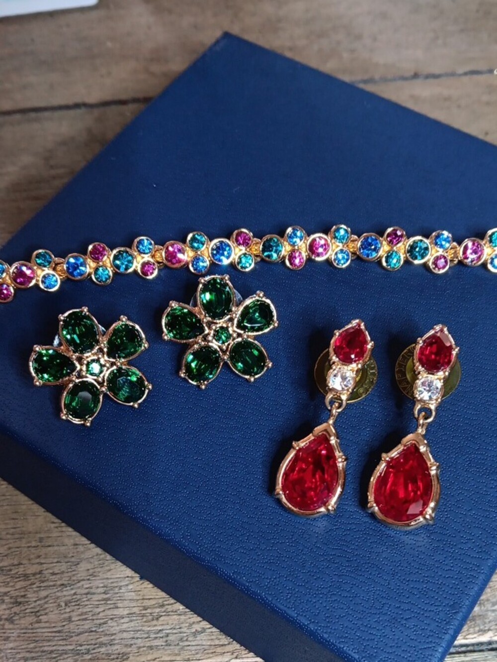 Swarovski Crystal Vintage Earings And Bracelet Lot